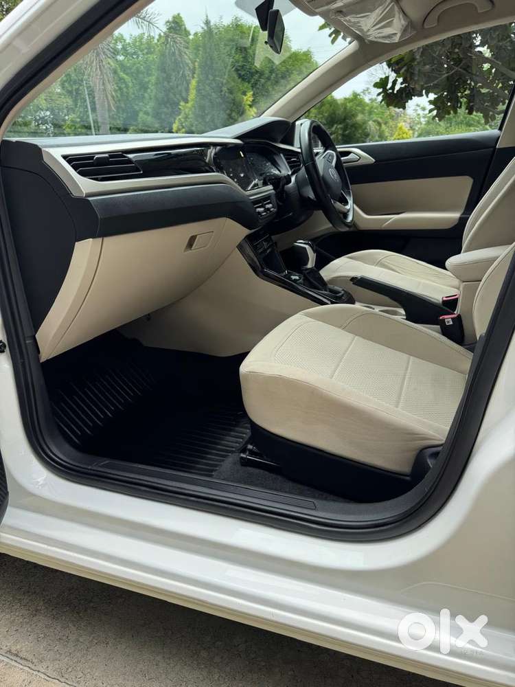 Volkswagen Virtus Highline Plus 1.0 Tsi At, 2024, Petrol