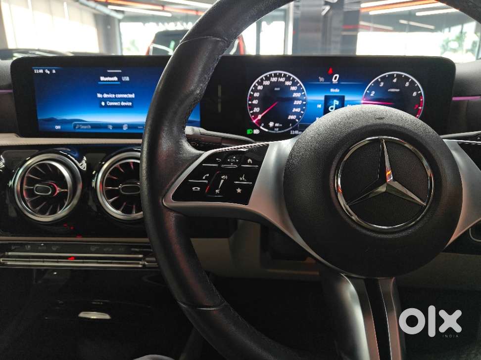 Mercedes-benz A-class Limousine 200, 2023, Petrol