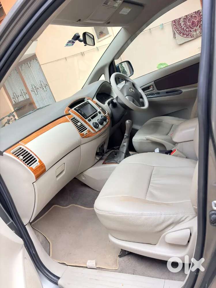 Toyota Innova 2013 Diesel 75000 Km Driven