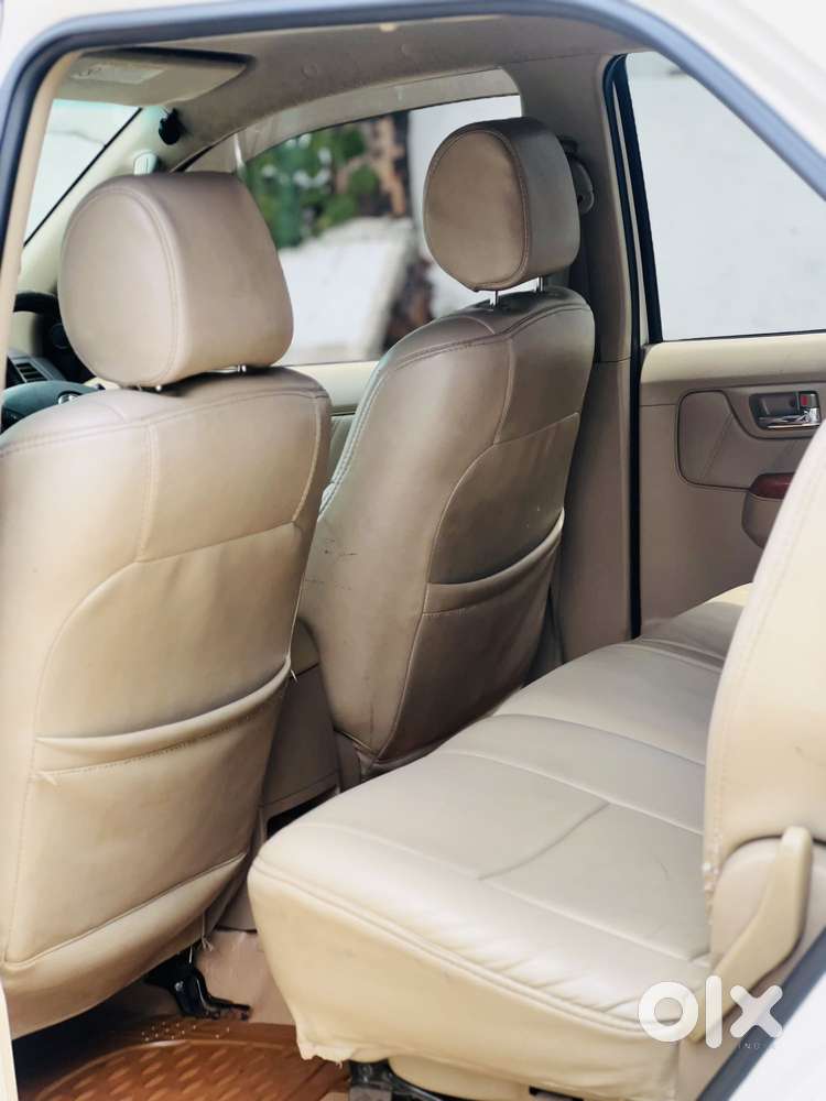 Toyota Fortuner 3.0 4x4 Manual, 2011, Diesel
