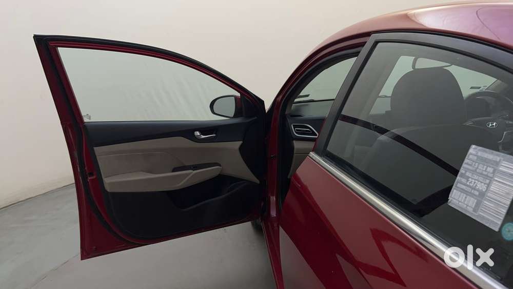 Hyundai Verna 1.5 Sx Ivt, 2020, Petrol