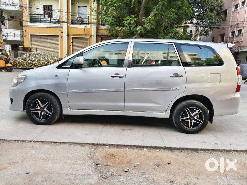 Toyota Innova 2.5 G (diesel) 8 Seater, 2013, Diesel