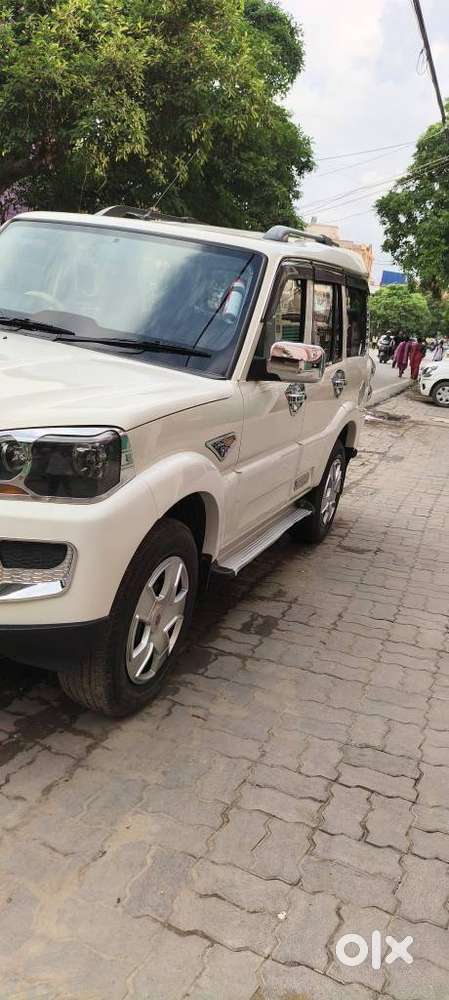 Mahindra Scorpio S4, 2014, Diesel