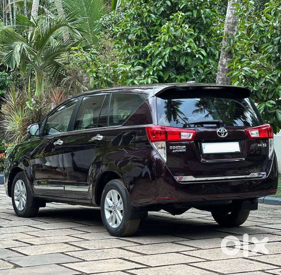 Toyota Innova Crysta 2.8z Automatic, 2017, Diesel