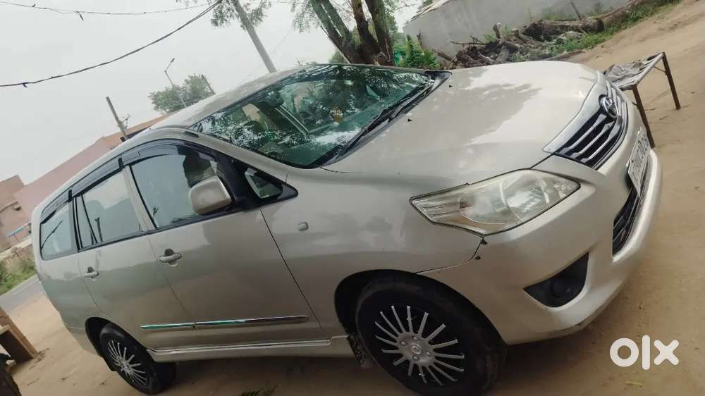 Toyota Innova Diesel 7 Str 2013