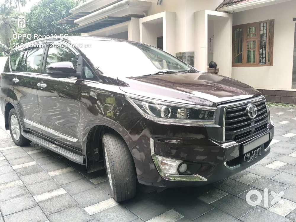 Toyota Innova Crysta V 92000wsr