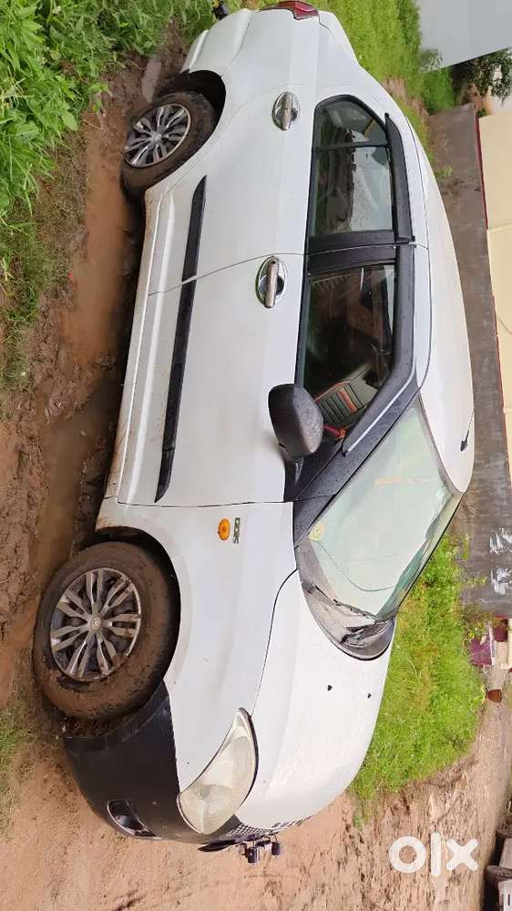 Maruti Suzuki Dzire 2010