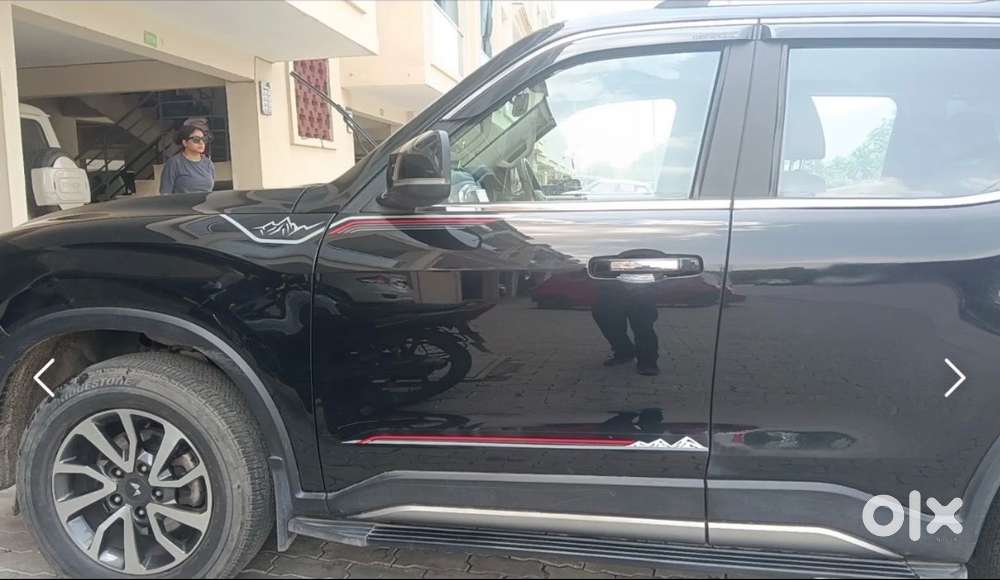Brand New Mahindra Scorpion Z8l 2024,  Black