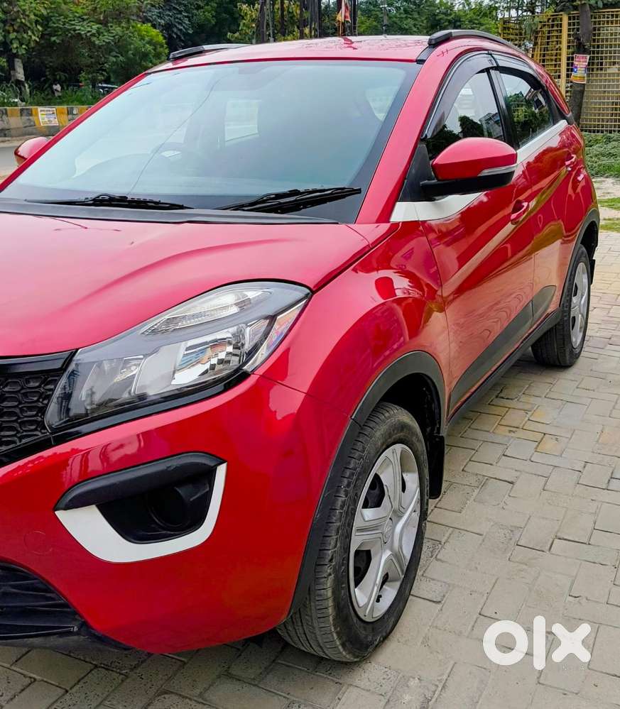 Tata Nexon 1.2 Revotron Xt, 2020, Petrol