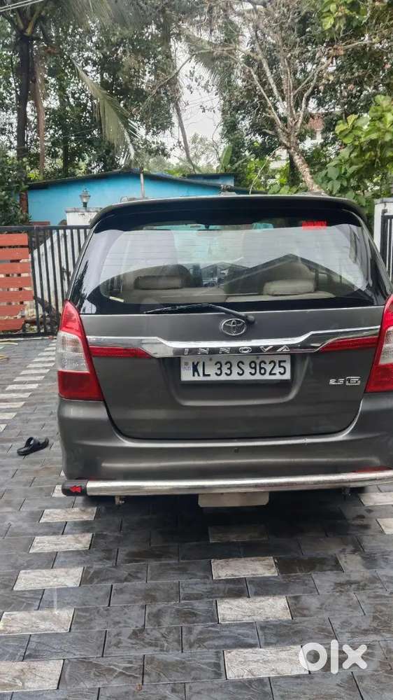Toyota Innova 2012 Petrol