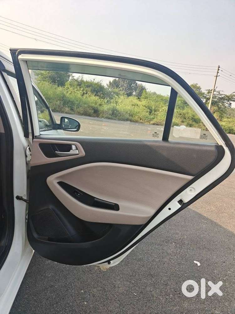 Hyundai I20 1.2 Magna Executive, 2020, Cng & Hybrids