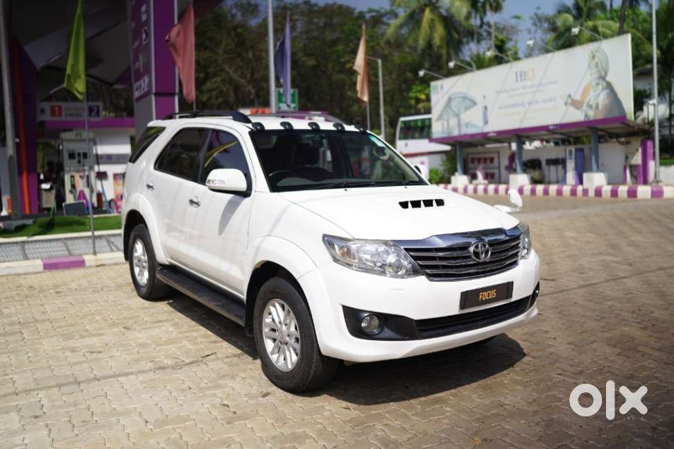 Toyota Fortuner 3.0 4x2 Automatic, 2012