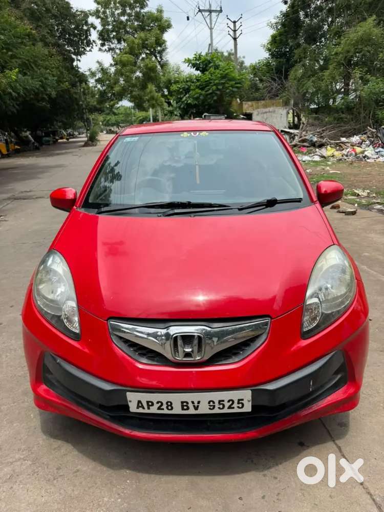 Honda Brio 2013 Petrol Manual 83000 Km Driven