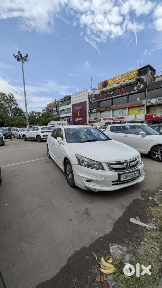 Accord Car Ok Hai Koi Kaam Nahi H Kcar Mein