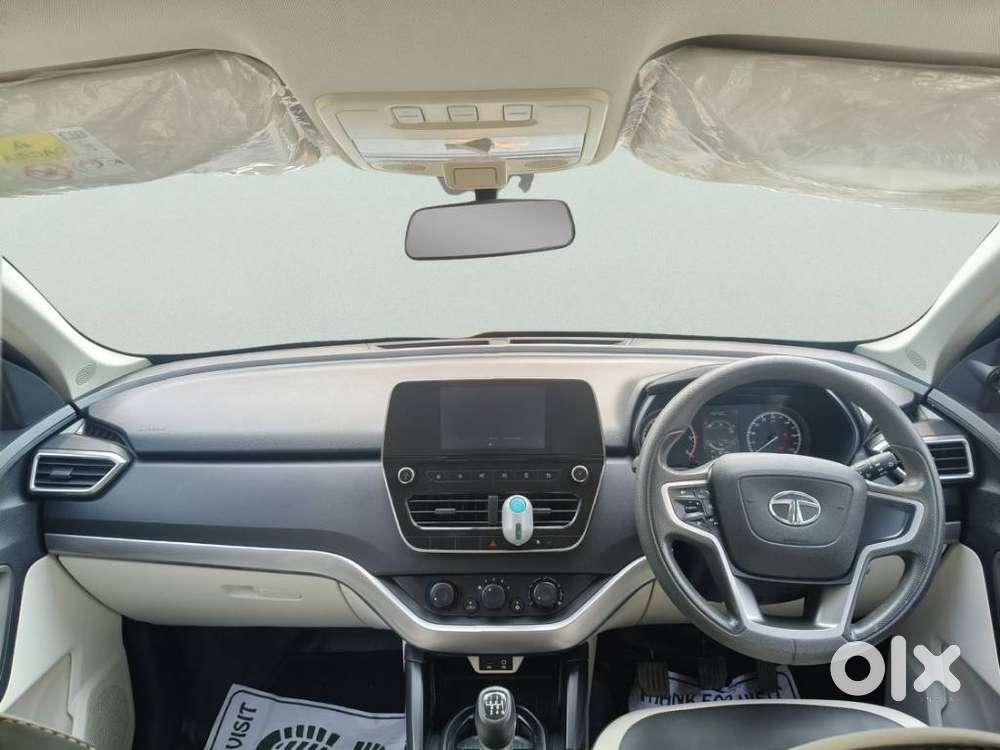 Tata Safari Pure Plus, 2022, Diesel