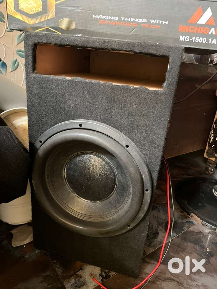 1200 rms woofer and amp new condition one week use