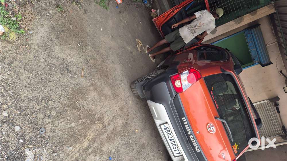 Toyota Etios Cross