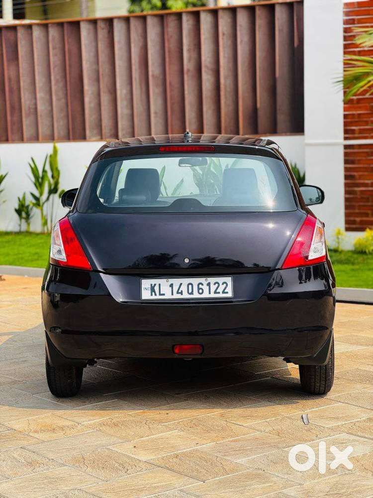Maruti Suzuki Swift Vxi 1.2 Abs Bs-iv, 2014, Petrol