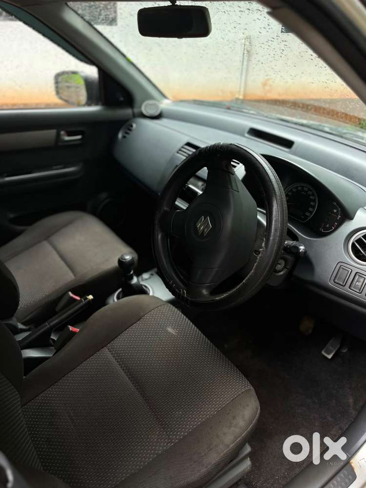 Swift Vxi Petrol 2005