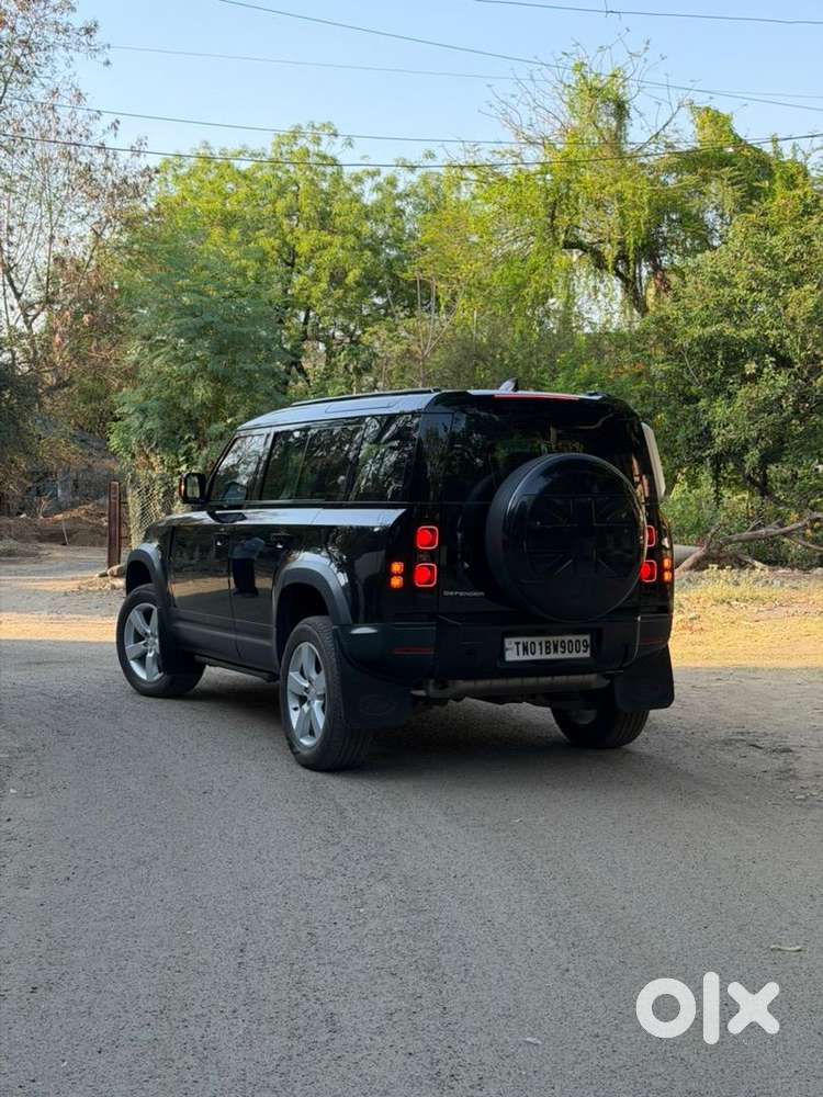 Land Rover Defender 2022 Diesel 33000 Km Driven