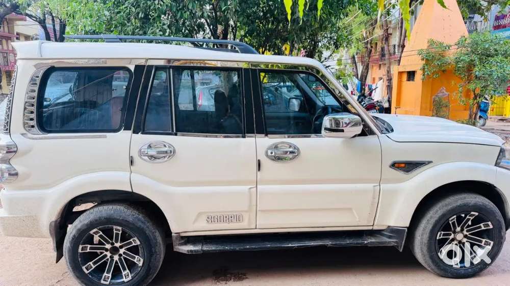 Mahindra Scorpio Classic 2014 Diesel 100000 Km Driven