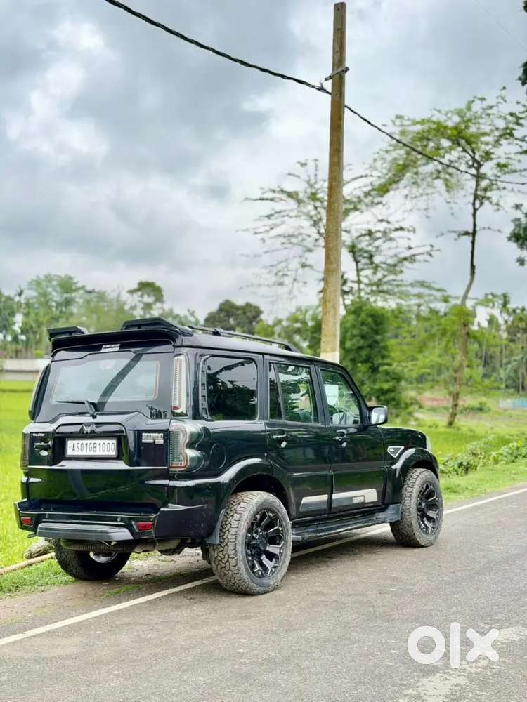 Mahindra Scorpio Classic S11 2025 Diesel 45000 Km Driven