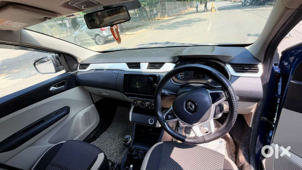 Renault Triber Rxz, 2022, Petrol