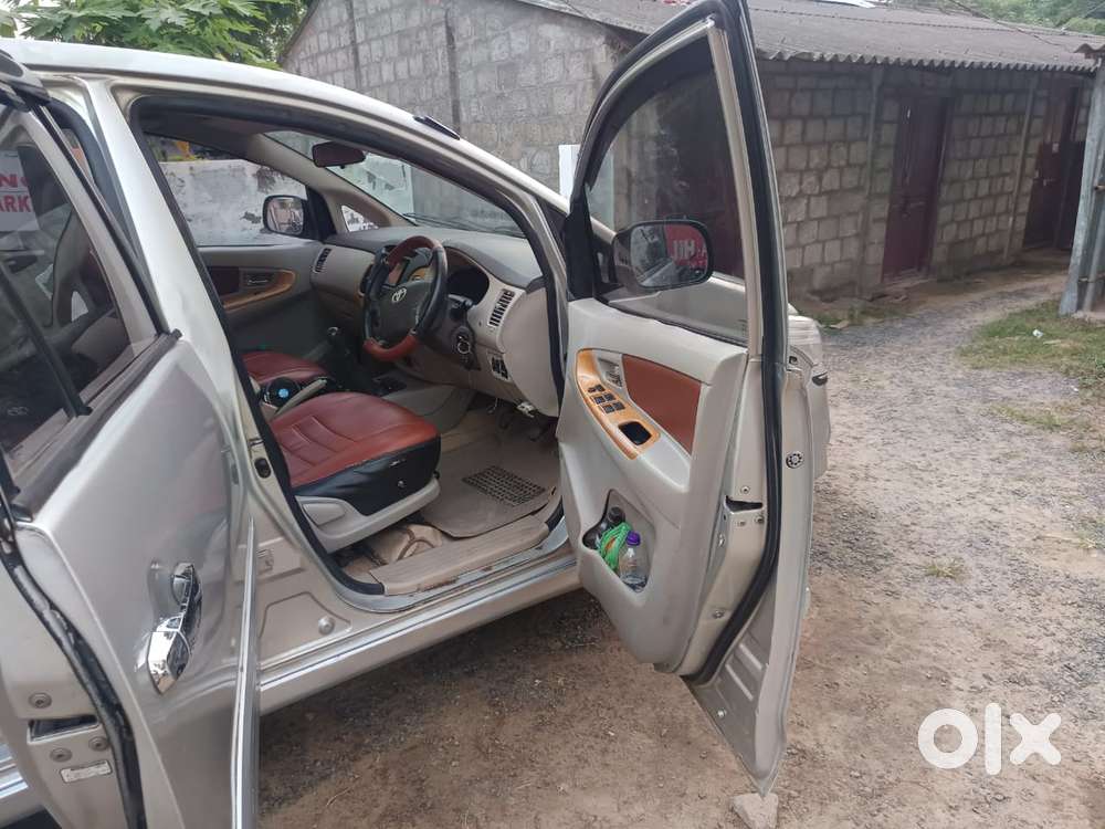 Toyota Innova 2.5 G (diesel) 7 Seater, 2010, Diesel