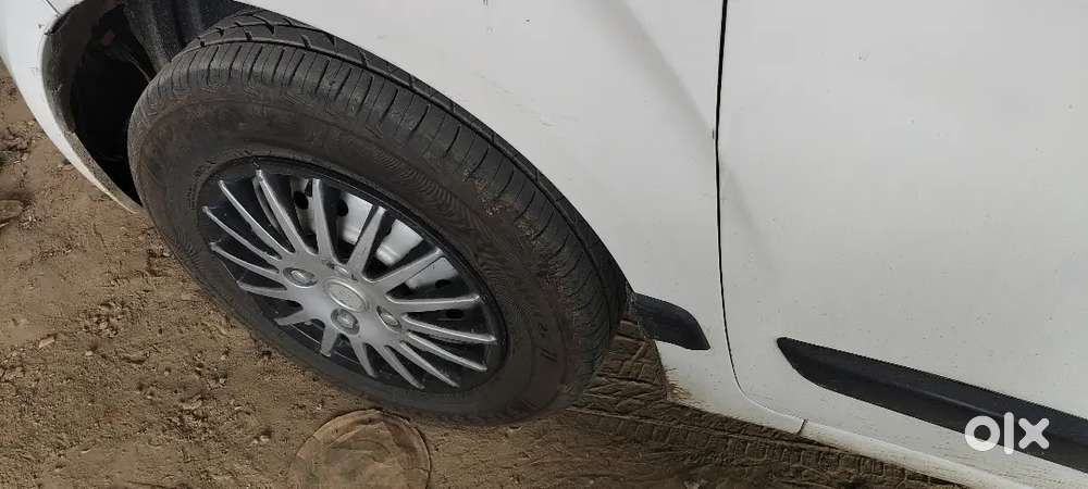 Gadi Perfect Condition Koi Bhi Kami Nahi Hai