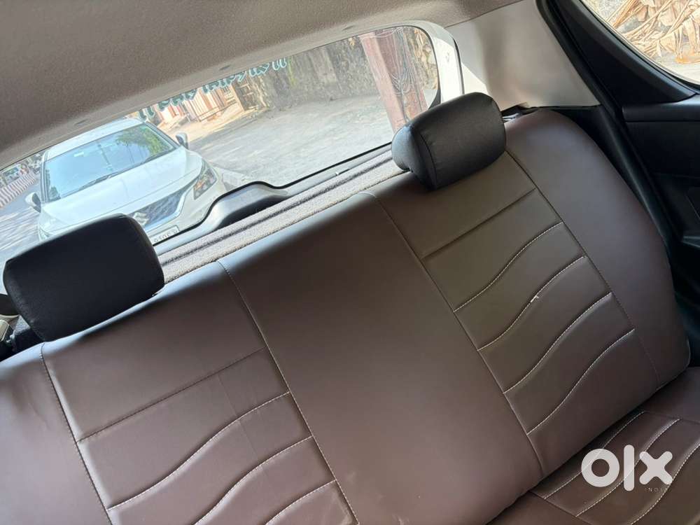  For Sale: White Maruti Suzuki Swift (late 2011)