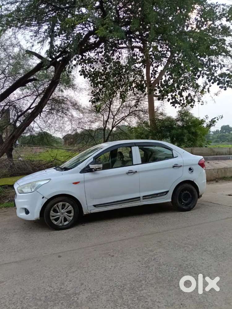 Ford Aspire Titanium Blu 2017