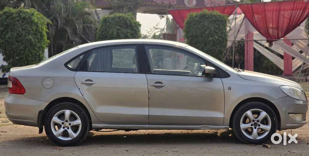 Skoda Rapid Ambition 1.6 Tdi Cr Manual Plus, 2014, Diesel