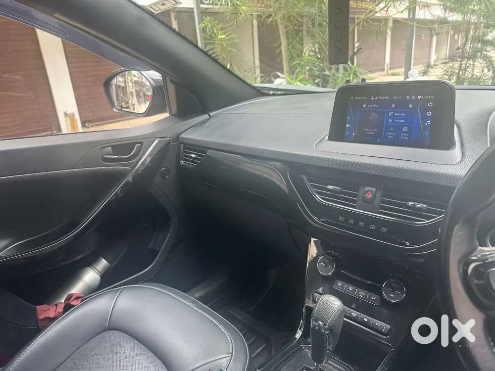 Tata Nexon Xza+ Premium Dark Edition  2023  Petrol  Automatic  Top
