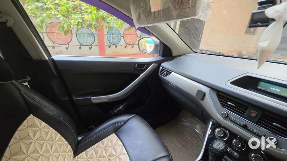 Tata Nexon Xm Petrol Manual  1st Owner  Well Maintained