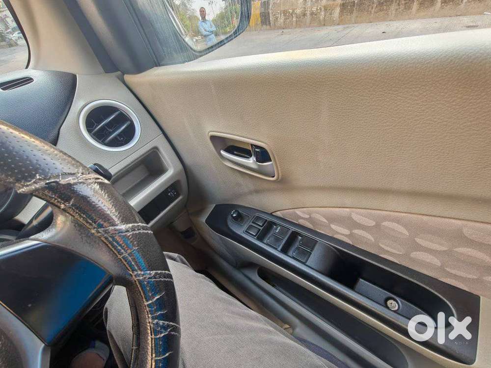 Maruti Suzuki Celerio Zxi Amt, 2017, Petrol