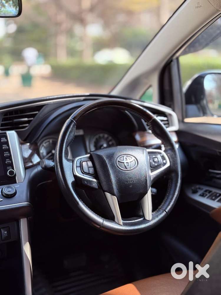 Toyota Innova Crysta Zx 2.4 Diesel 7 Seater, 2022, Diesel