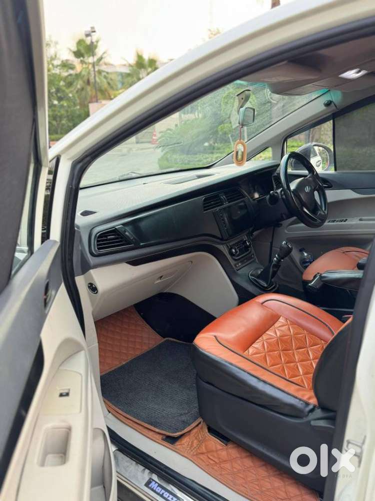 Mahindra Marazzo M6, 2021, Diesel