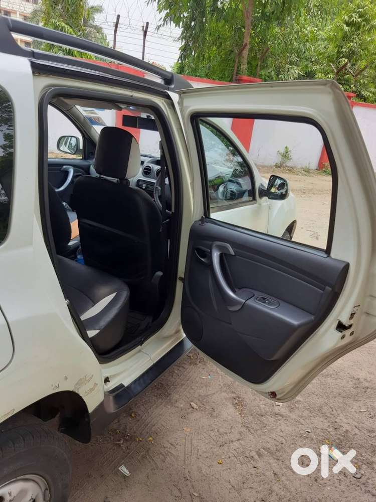 Personal Owner Driven 2013 Petrol Duster Tax Paid Till 2028 For Sell