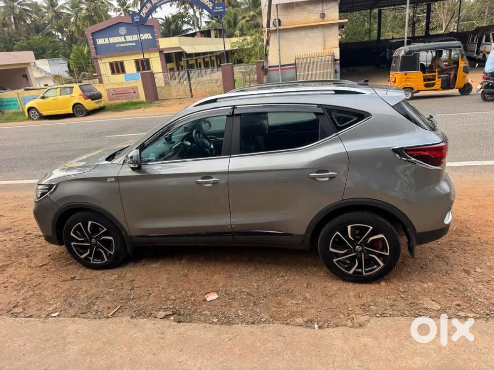 Mg Astor 2021 Petrol 33215 Km Driven