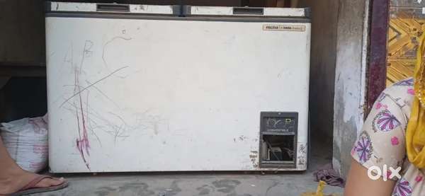Deep Fridge Voltas 350 Ltr.