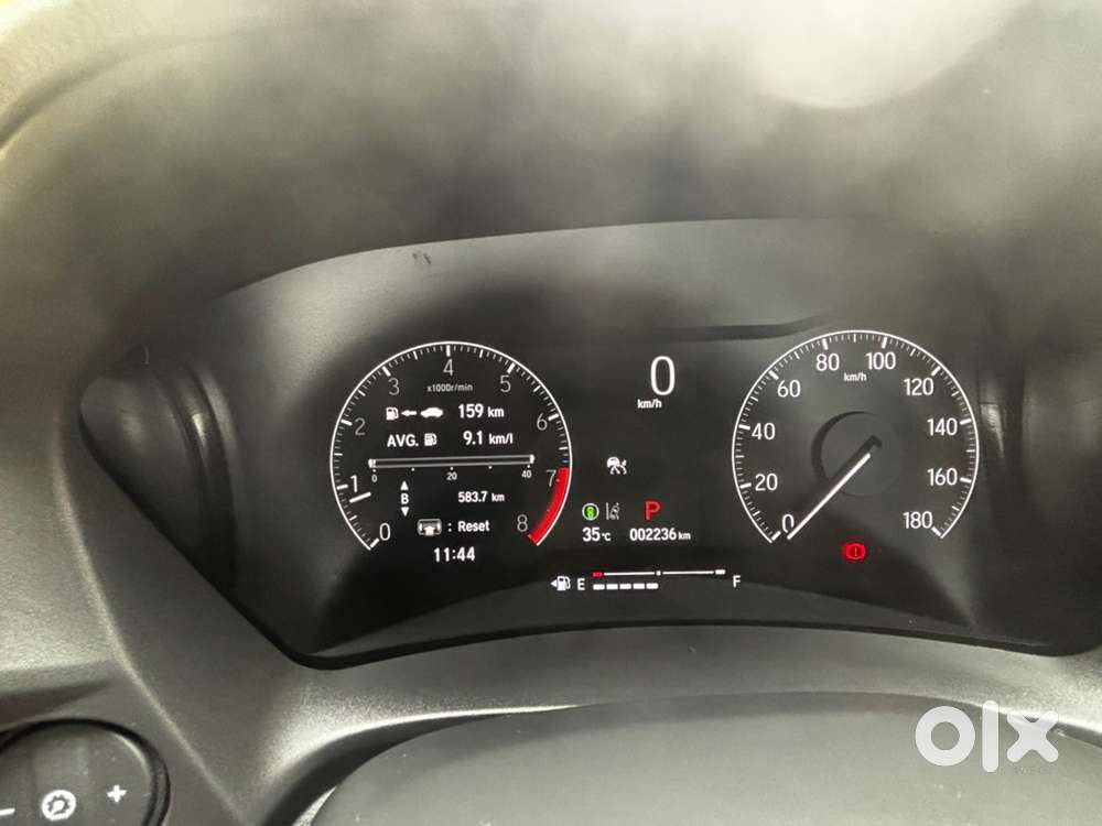 Honda Elevate Adv Edition | Jan 2026 | 2200 Km | Sunroof | Single Owne