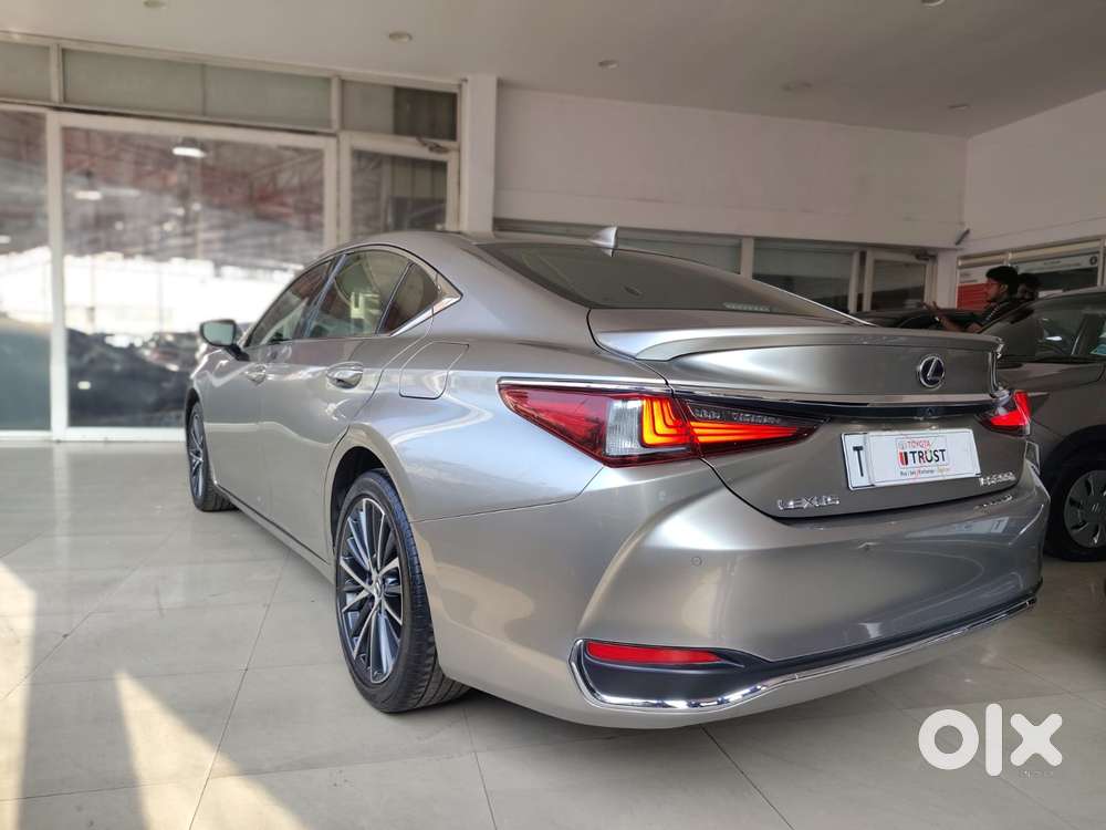 Lexus Es 300h Luxury, 2022, Petrol