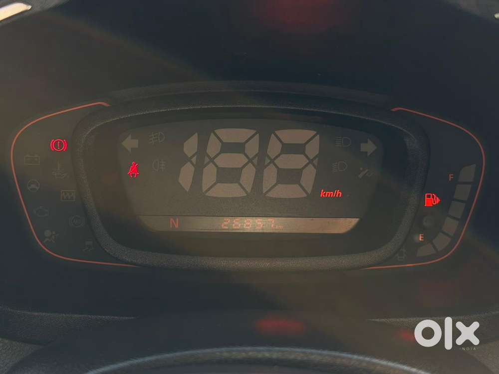 Renault Kwid 1.0 Rxt (o) Easy-r, 2019, Petrol