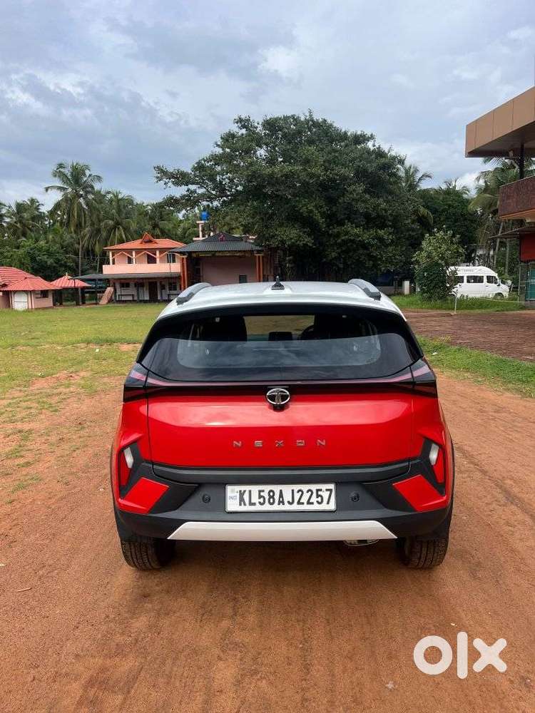 Tata Nexon Creative 1.2 Revotron Petrol 6 Amt, 2023, Petrol