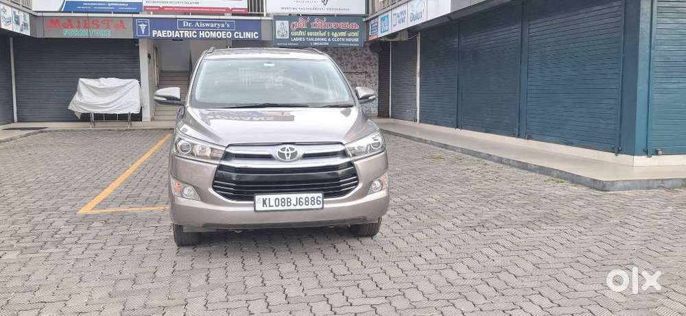 Toyota Innova Crysta 2.4 G Mt, 2023, Diesel