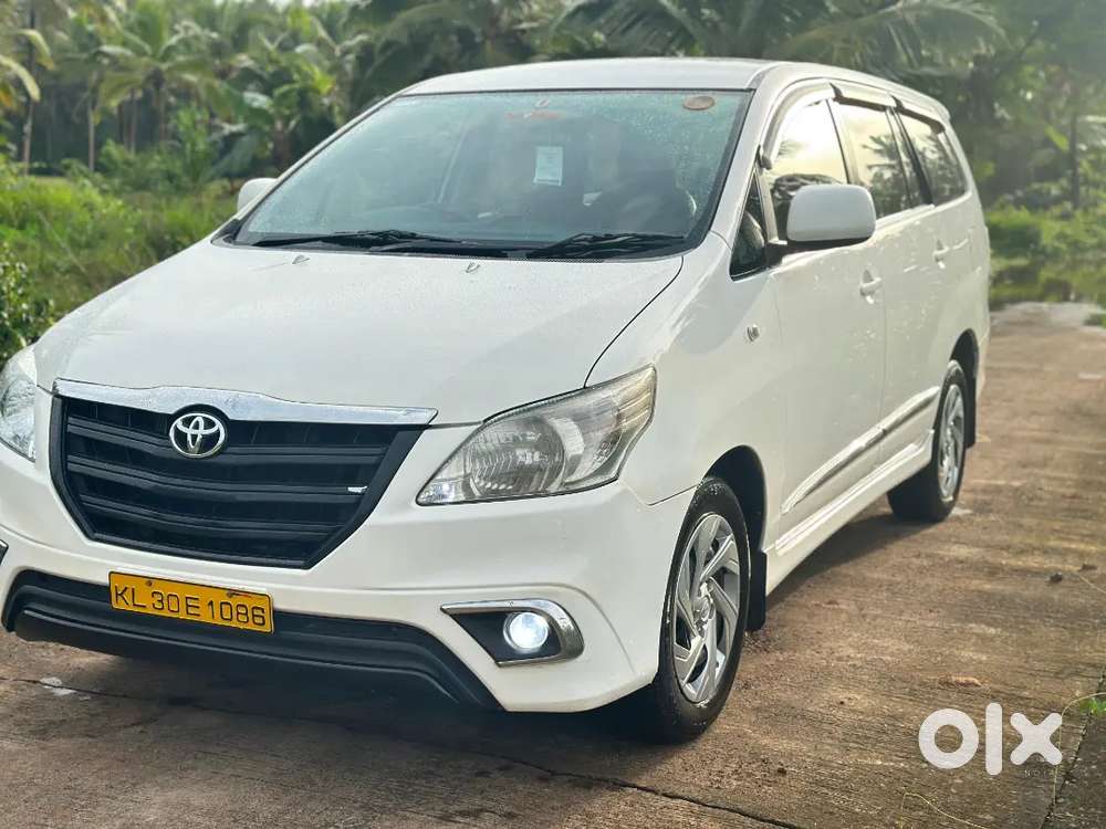 Toyota Innova 2015 Diesel Well Maintained