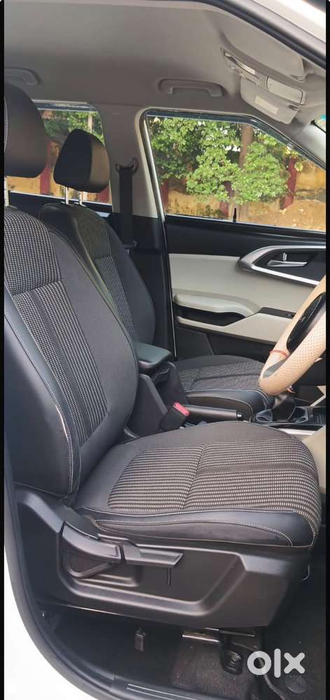 Kia Carens 1.5 Prestige 7 Str, 2023, Petrol