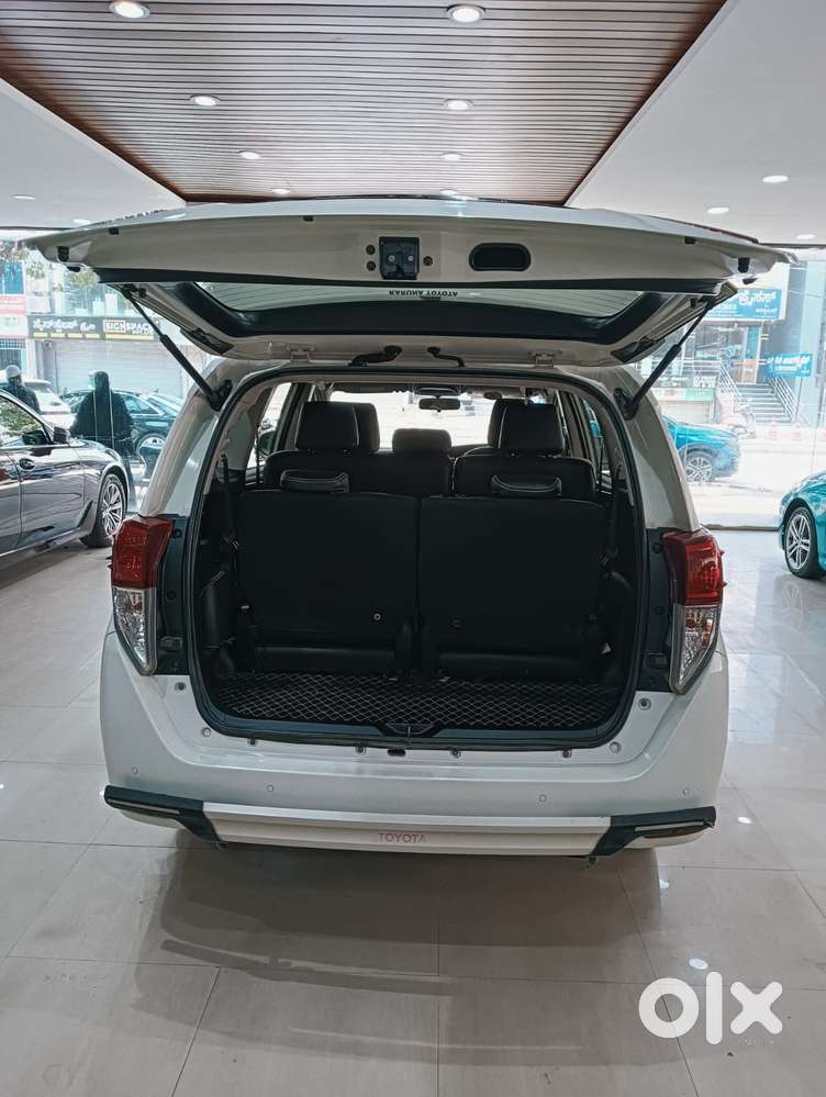 Toyota Innova Crysta 2.4 V 7 Str, 2022, Diesel