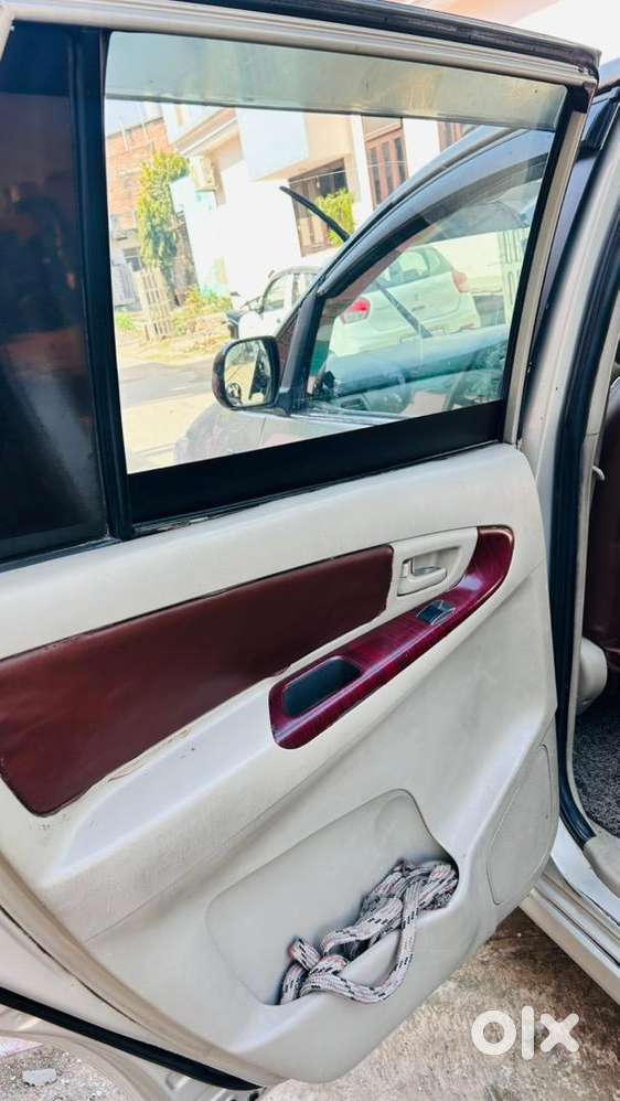 Toyota Innova 2814 Diesel Well Maintained