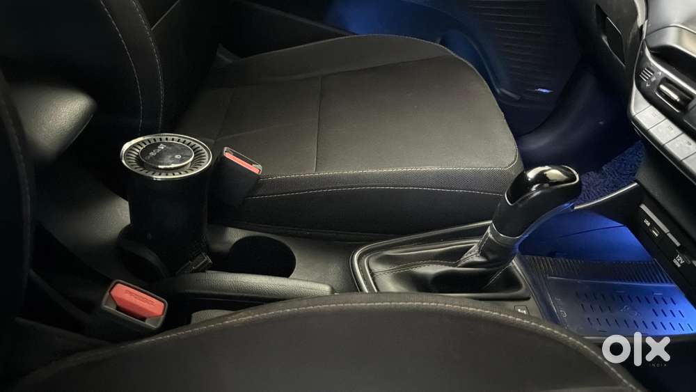 Hyundai New I20 1.2 Asta (o) Ivt, 2022, Petrol